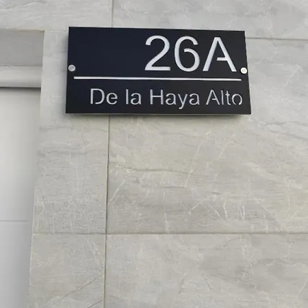 De La Haya, Junto Al Teatro