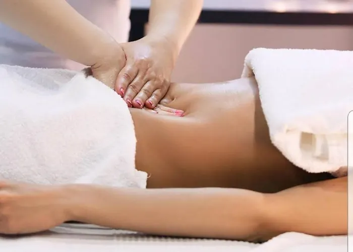 De La Haya, Junto Al Teatro Daire