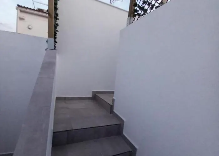 De La Haya, Junto Al Teatro Апартаменты Мерида