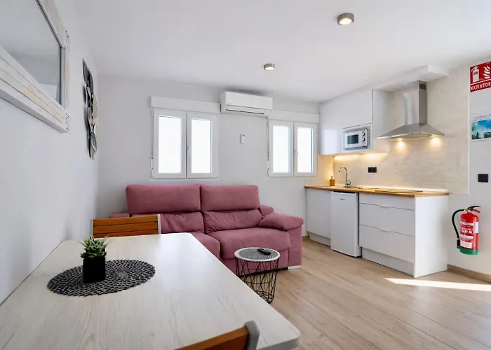 De La Haya, Junto Al Teatro * Mérida