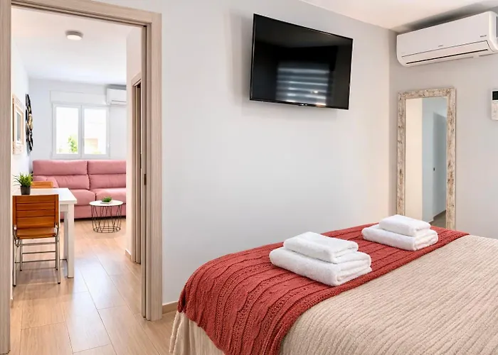 De La Haya, Junto Al Teatro *