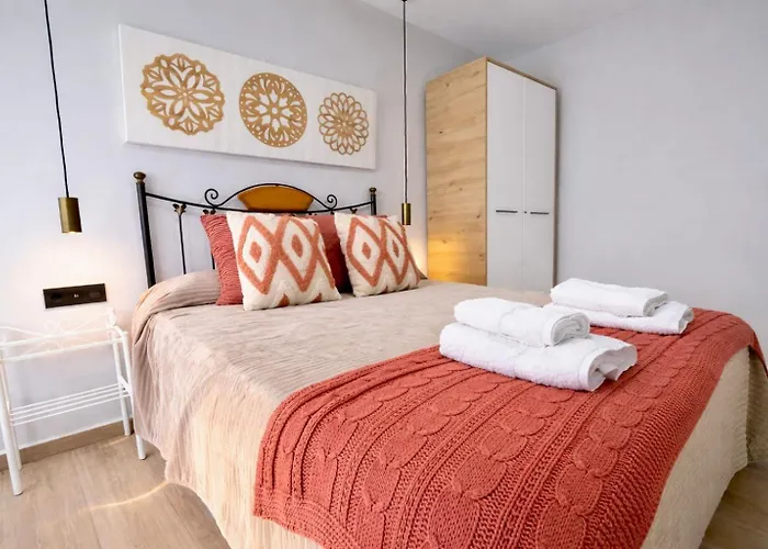 De La Haya, Junto Al Teatro * מרידה